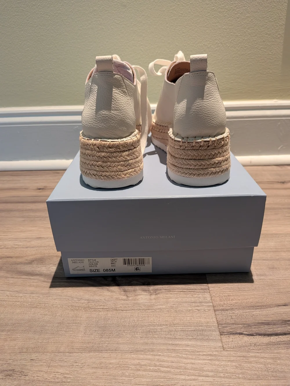 NWT Antonio Melani  Espadrille Platform Sneaker